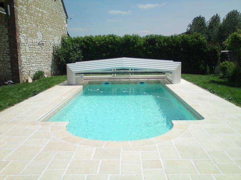 abri piscine gigogne